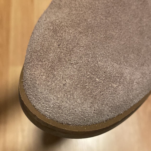 NWT and NWOT TOMS Size 8.5. SOLD SEPARATELY…please specify which pair! - Picture 13 of 13